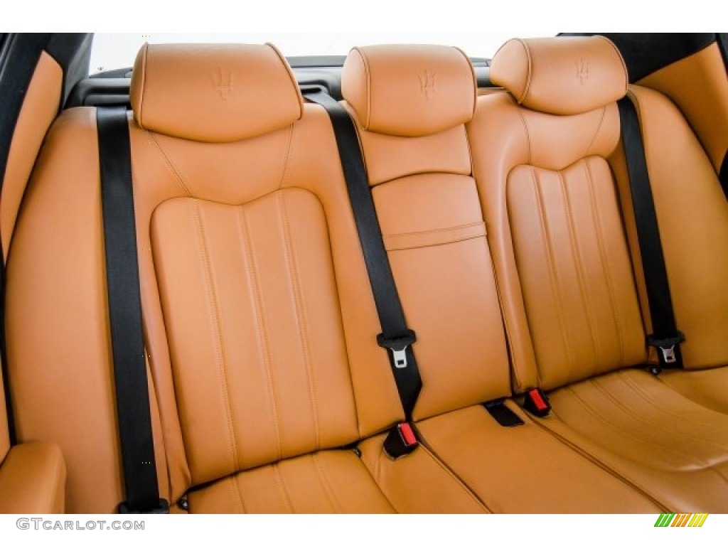 2011 Maserati Quattroporte Standard Quattroporte Model Rear Seat Photo #123244546