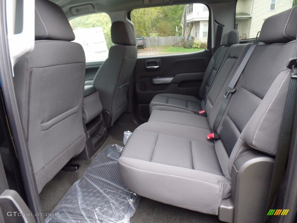 2018 Chevrolet Silverado 2500HD LT Crew Cab 4x4 Rear Seat Photo #123245011
