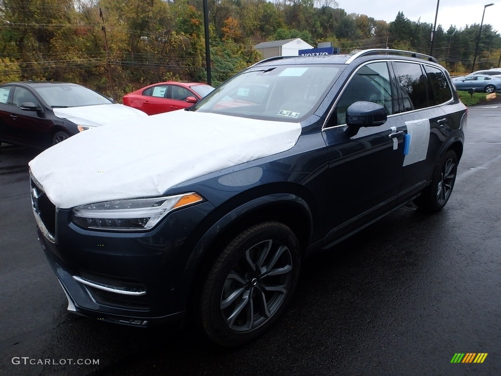 2018 XC90 T6 AWD Momentum - Denim Blue Metallic / Blonde photo #5