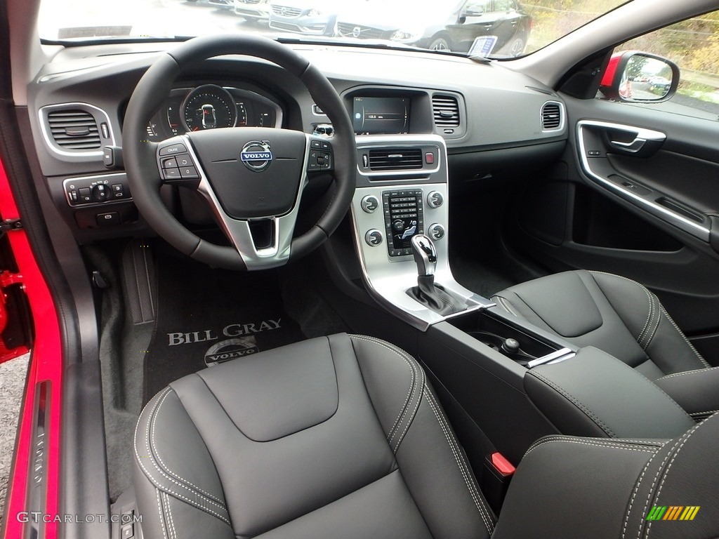 Black Interior 2018 Volvo S60 T5 AWD Dynamic Photo #123248335