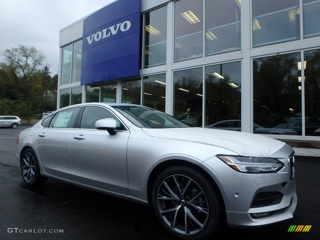 Bright Silver Metallic 2018 Volvo S90 T5 AWD Momentum Exterior Photo #123249187