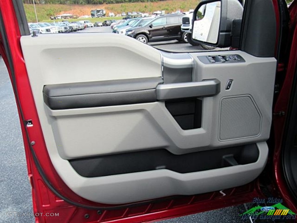 2018 F150 XLT SuperCrew 4x4 - Ruby Red / Earth Gray photo #30