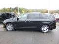 2018 Brilliant Black Crystal Pearl Chrysler Pacifica Touring Plus  photo #2