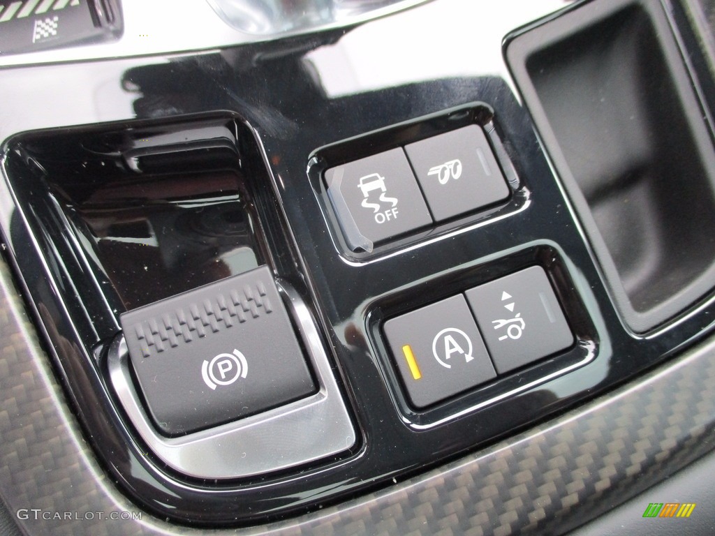 2018 Jaguar F-Type R Coupe AWD Controls Photo #123259941