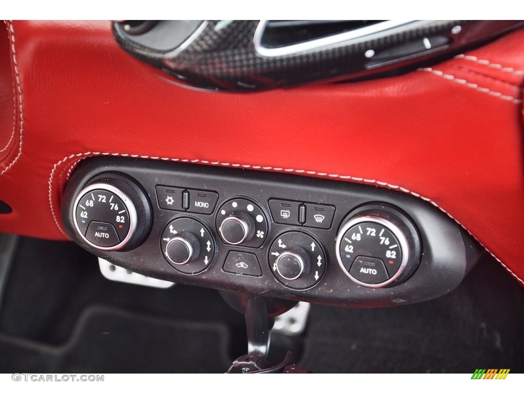 2010 Ferrari 458 Italia Controls Photo #123262260