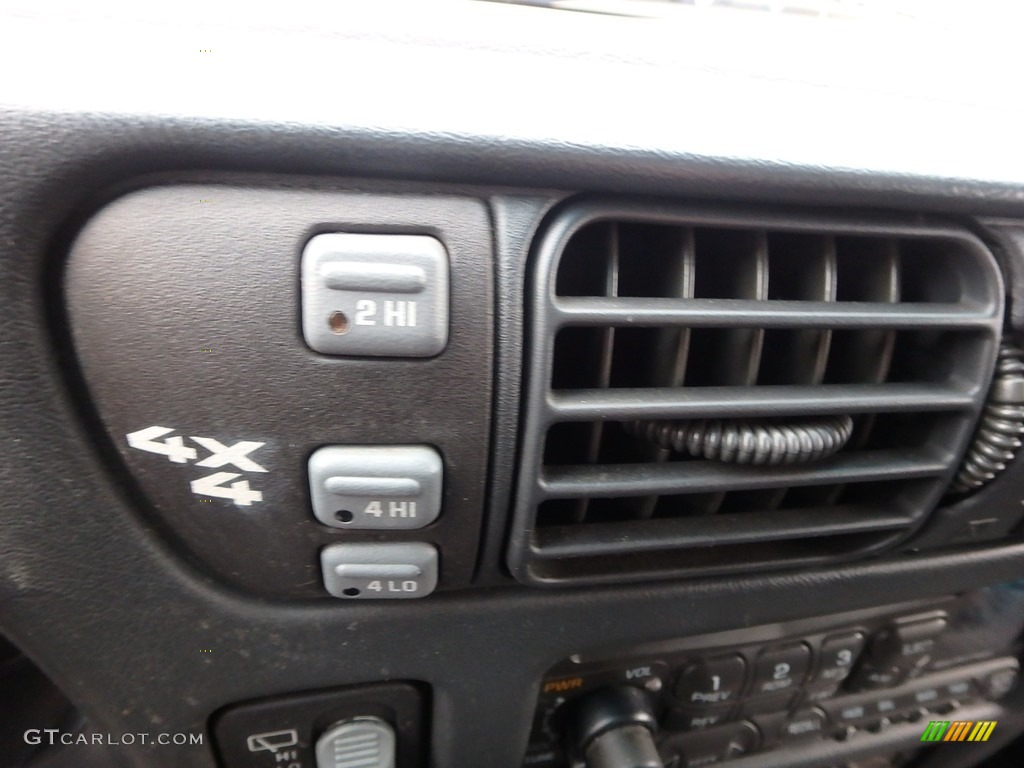 2001 Blazer LS 4x4 - Indigo Blue Metallic / Graphite photo #12