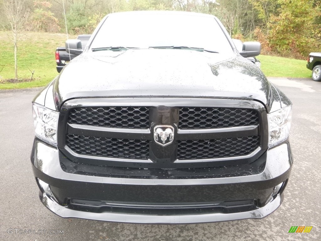 2018 1500 Express Crew Cab 4x4 - Brilliant Black Crystal Pearl / Black/Diesel Gray photo #8