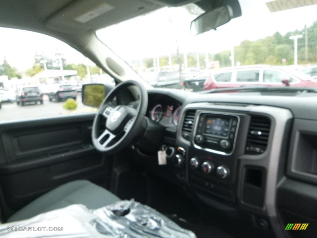 2018 1500 Express Crew Cab 4x4 - Brilliant Black Crystal Pearl / Black/Diesel Gray photo #11