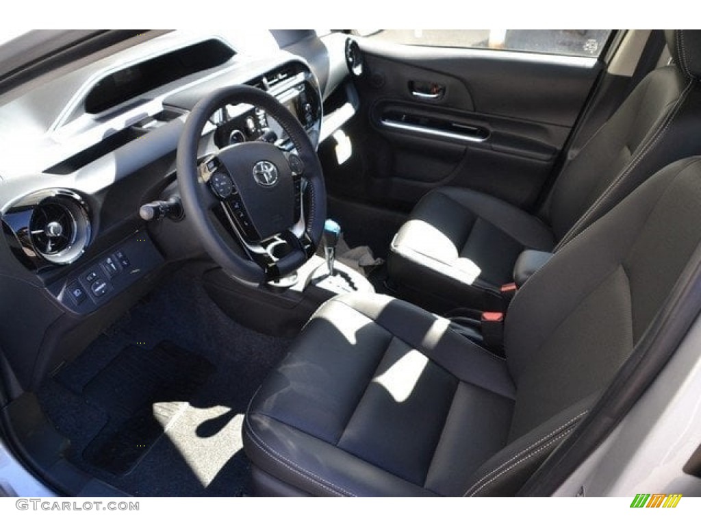 2018 Prius c Four - Classic Silver Metallic / Black photo #5