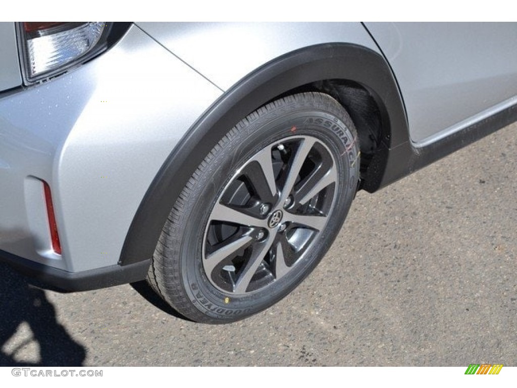 2018 Prius c Four - Classic Silver Metallic / Black photo #9