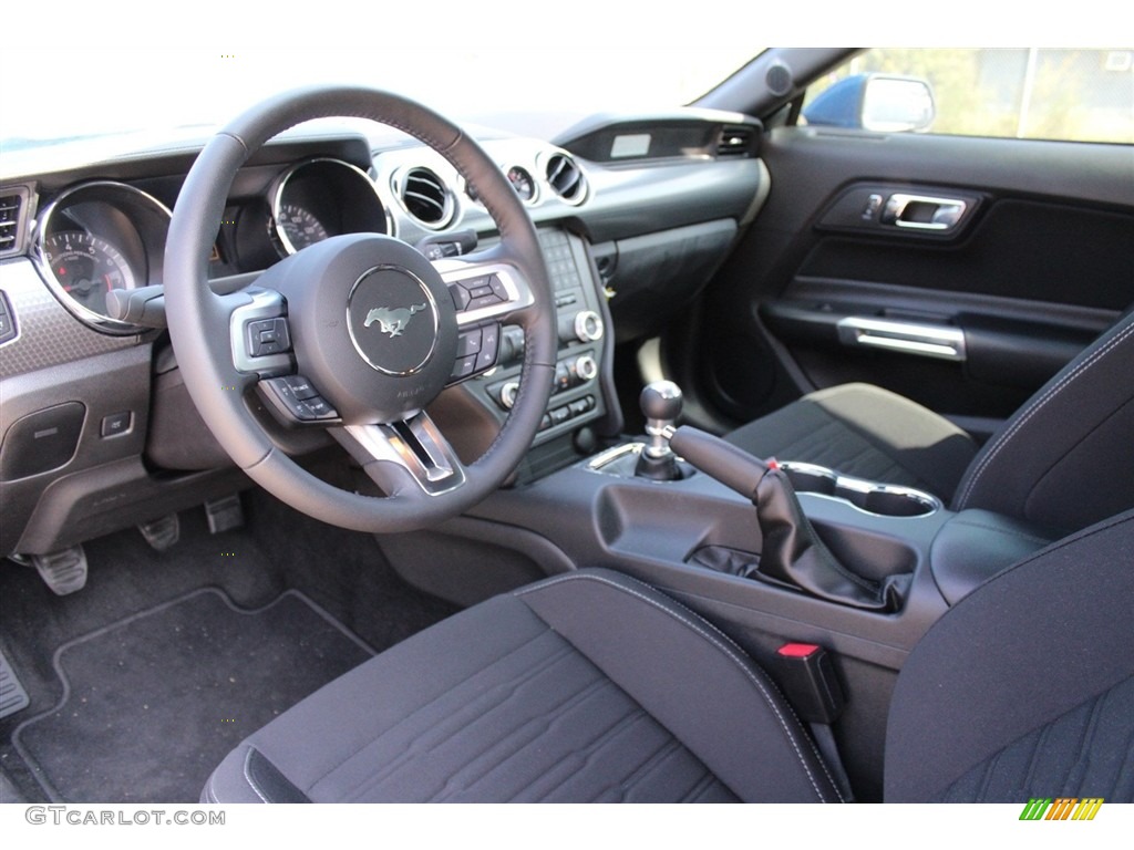 Ebony Interior 2017 Ford Mustang GT Coupe Photo #123269874