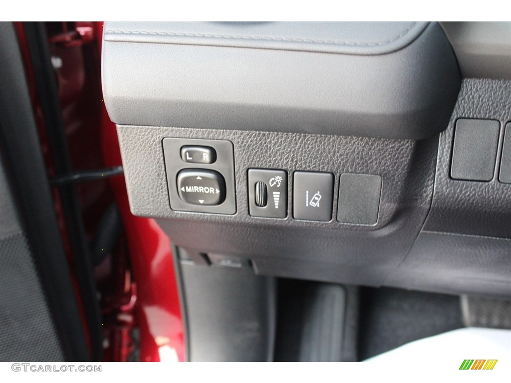 2018 Toyota RAV4 LE Controls Photo #123271290