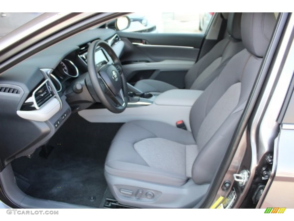 2018 Camry LE - Predawn Gray Mica / Ash photo #10