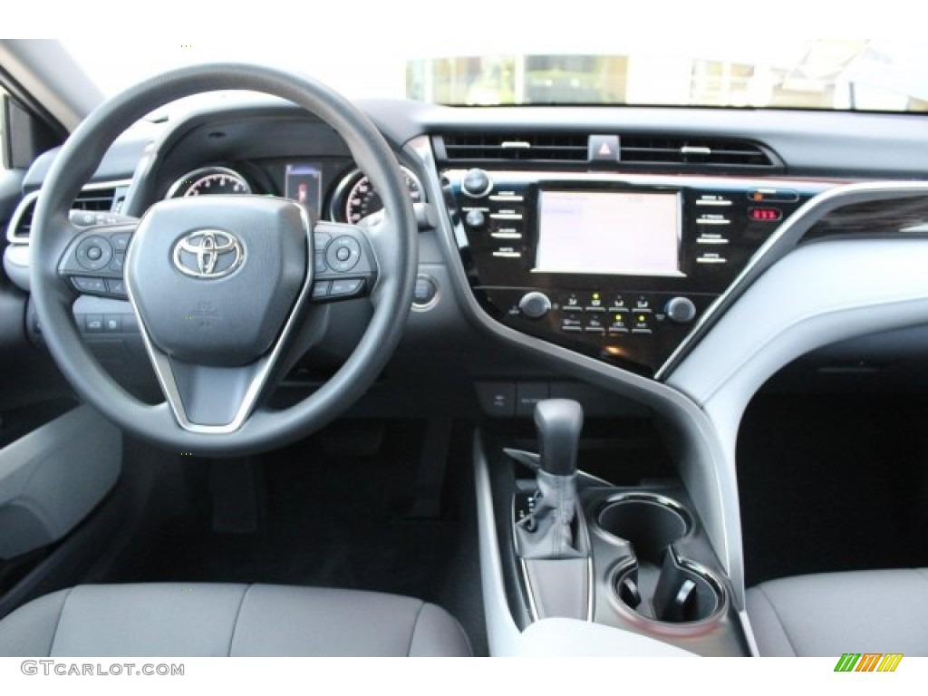 2018 Camry LE - Predawn Gray Mica / Ash photo #21