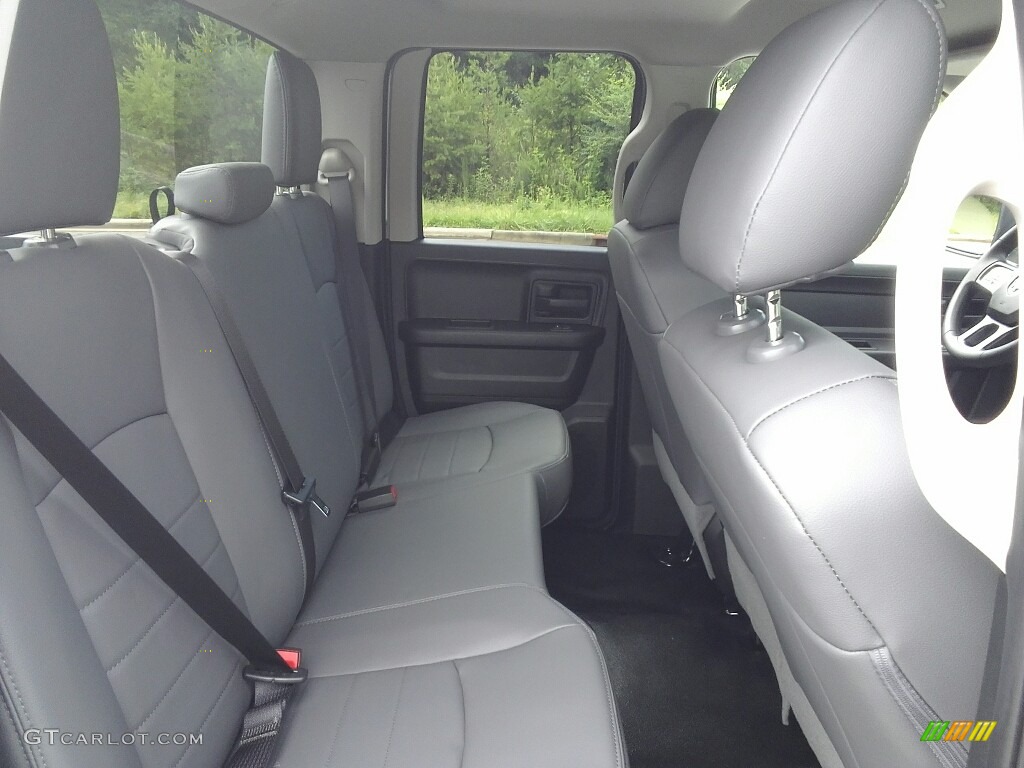 2017 1500 Express Quad Cab - Bright Silver Metallic / Black/Diesel Gray photo #13