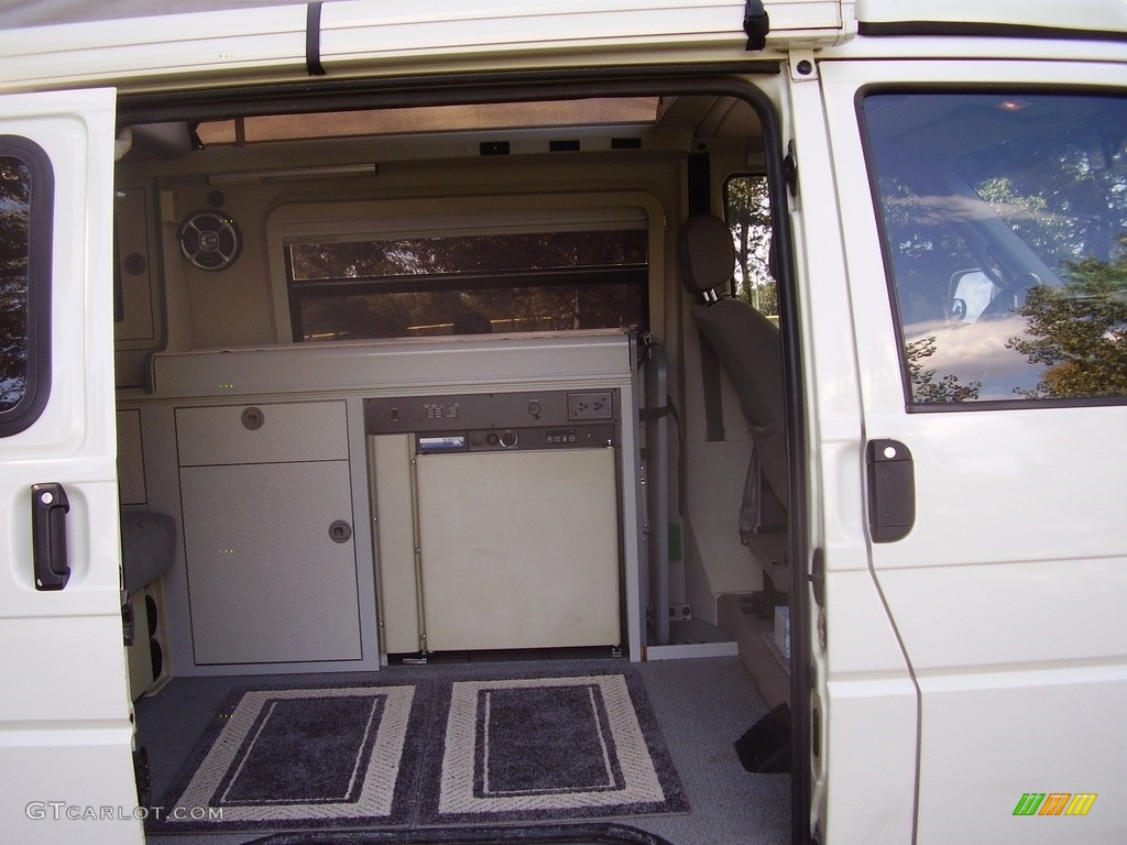 2001 EuroVan GLS - Arctic White / Grey photo #3