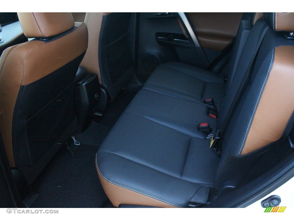 Cinnamon Interior 2018 Toyota RAV4 SE Photo #123281580