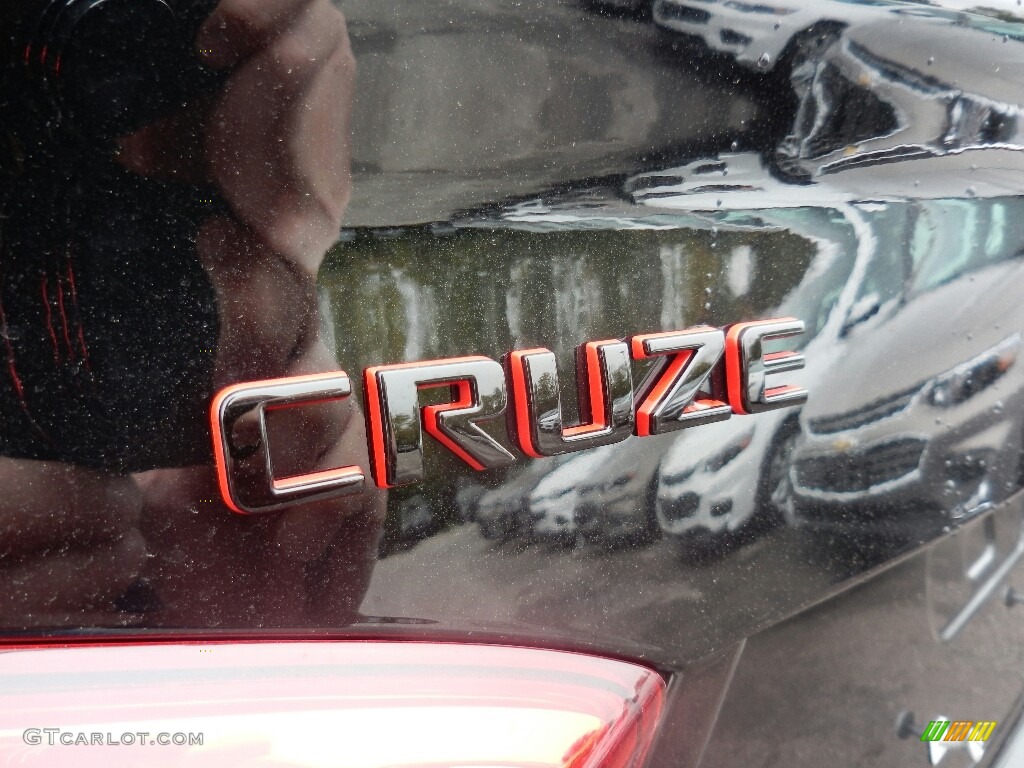 2018 Cruze LT - Mosaic Black Metallic / Jet Black photo #9