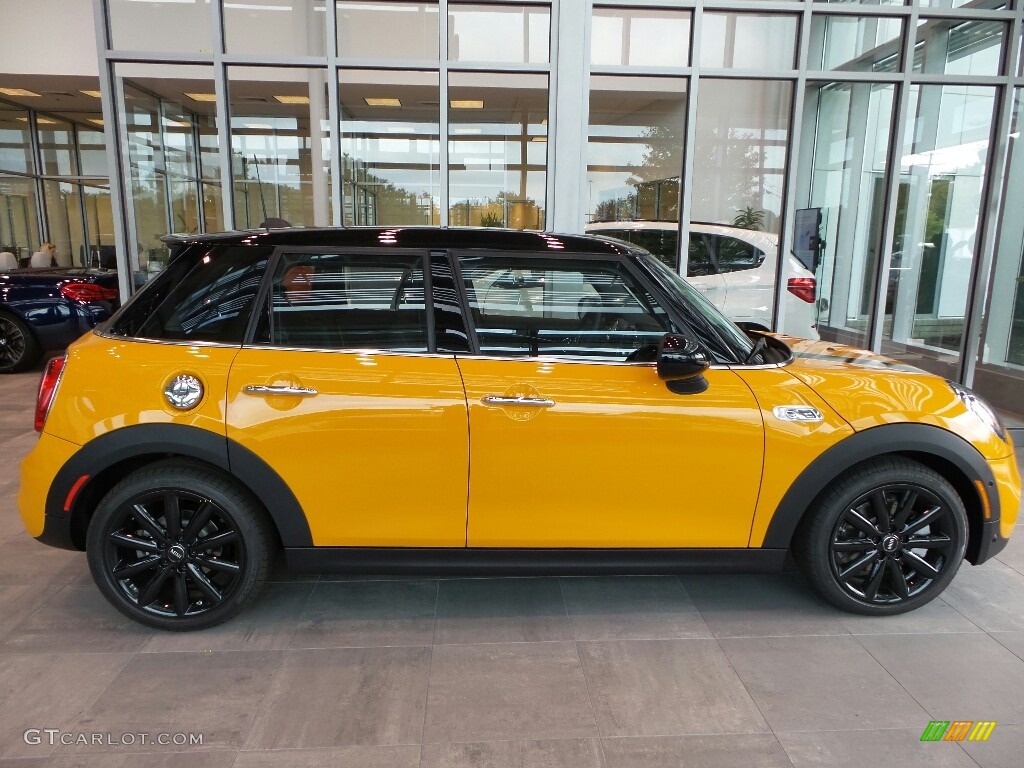 2018 Hardtop Cooper S 4 Door - Volcanic Orange / Carbon Black photo #1