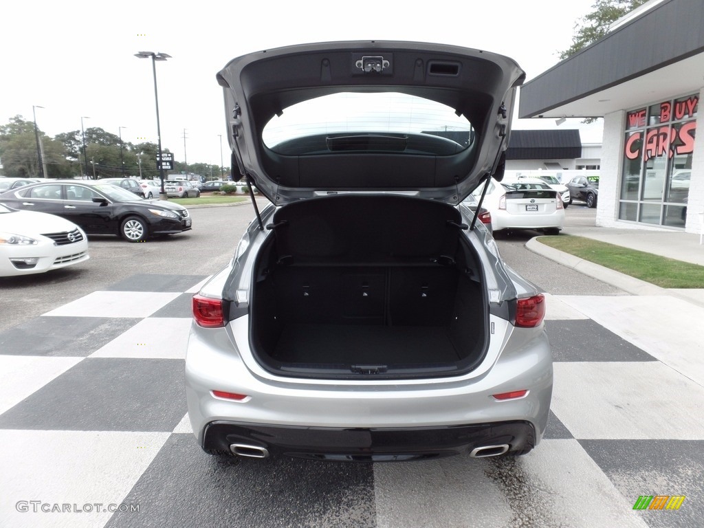 2018 QX30 Sport - Blade Silver / Graphite photo #5