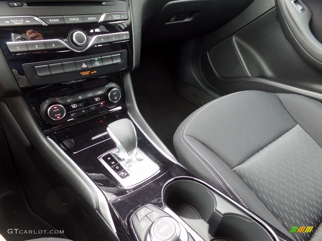 2018 QX30 Sport - Blade Silver / Graphite photo #19