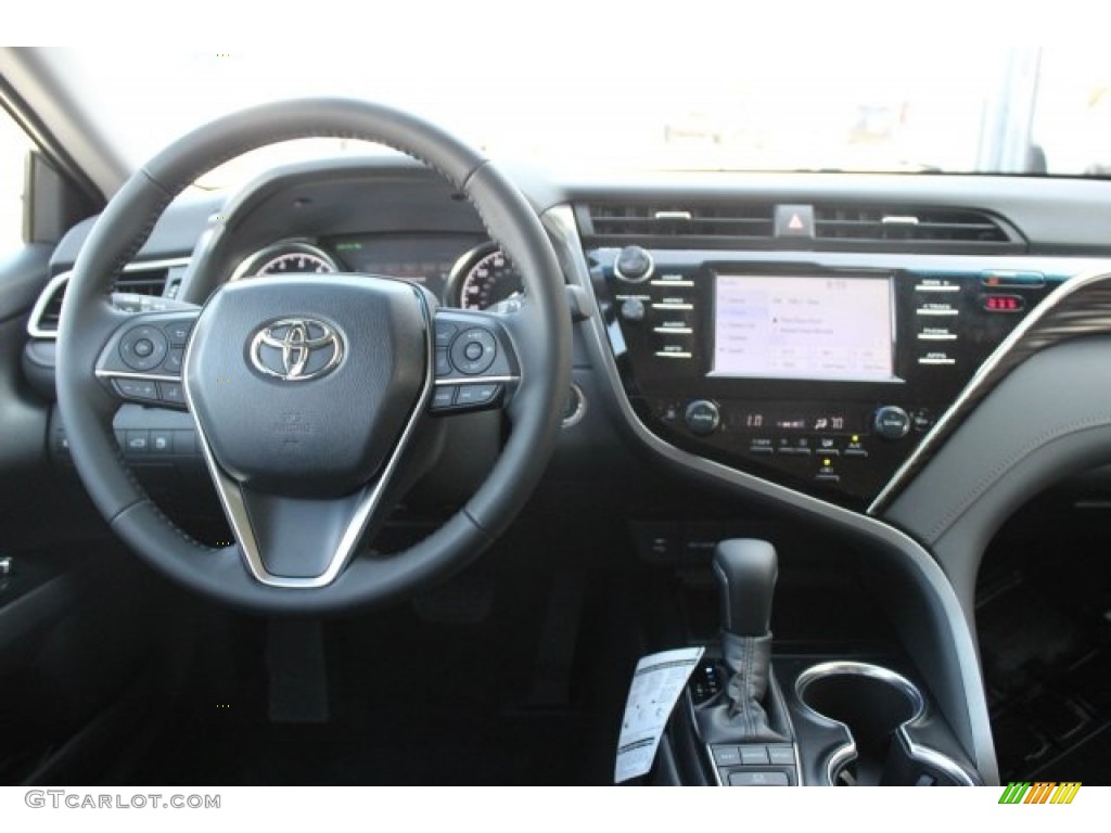 2018 Camry XLE - Ruby Flare Pearl / Black photo #21