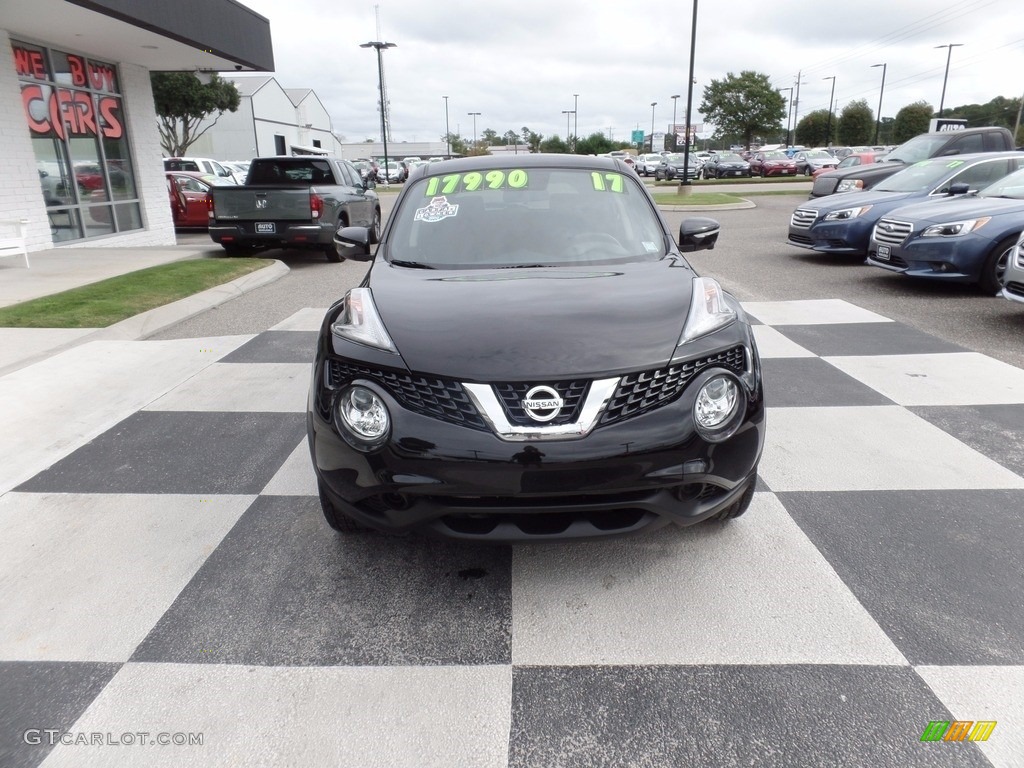2017 Juke SV - Super Black / Black/Silver photo #2