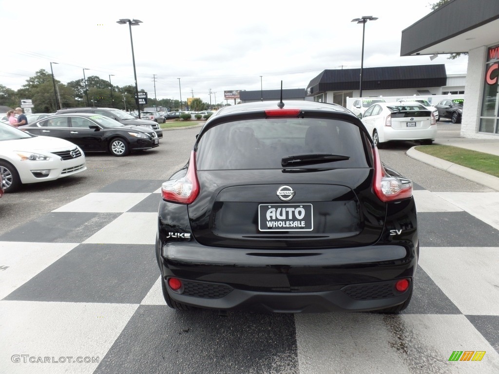 2017 Juke SV - Super Black / Black/Silver photo #4
