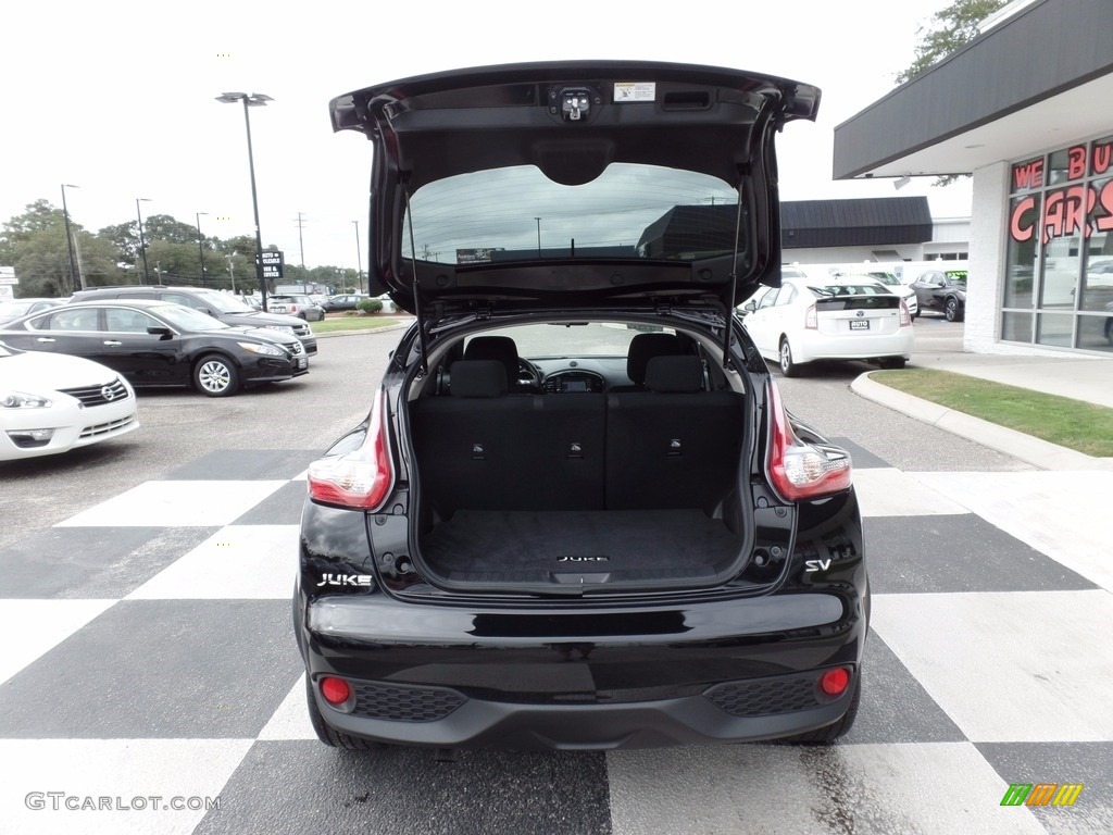 2017 Juke SV - Super Black / Black/Silver photo #5