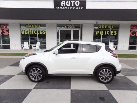 2017 Nissan Juke SL Data, Info and Specs