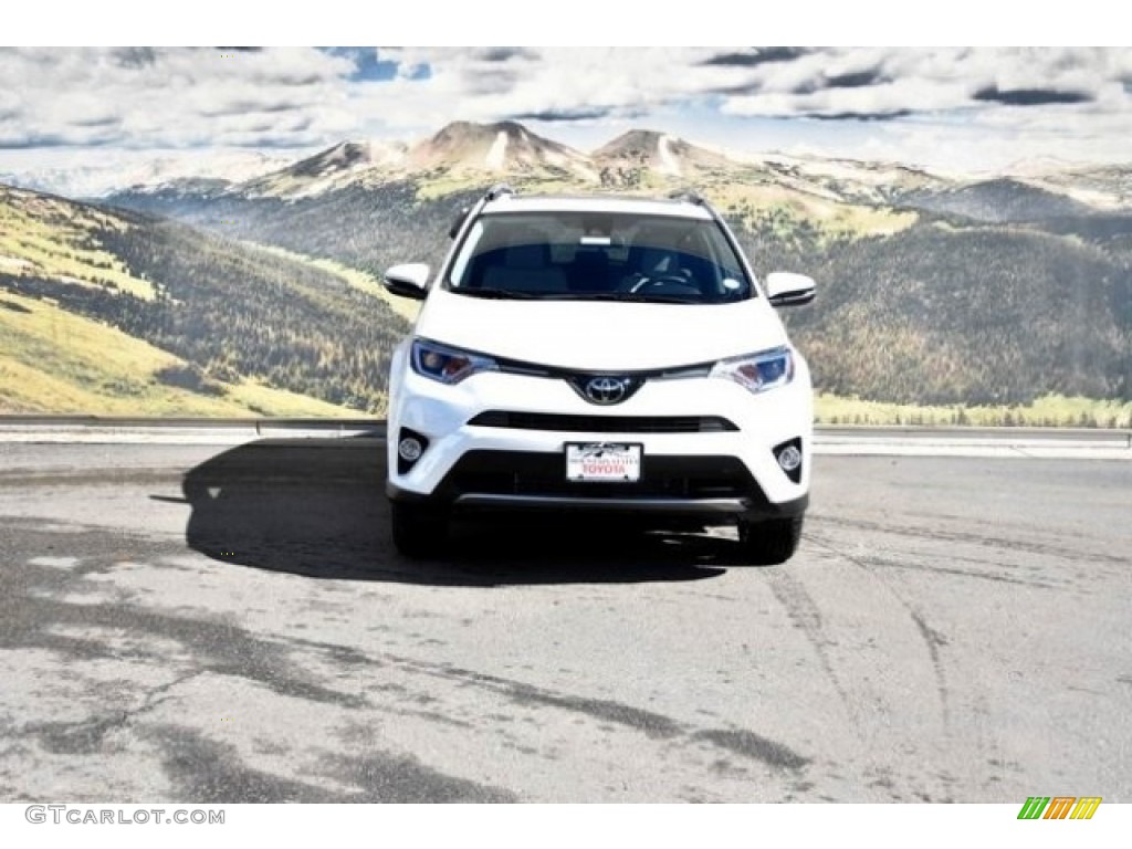 2018 RAV4 XLE AWD - Super White / Ash photo #2