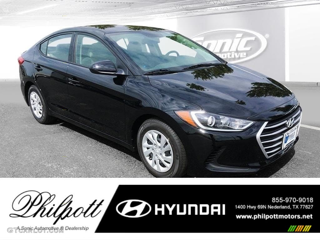 Phantom Black Hyundai Elantra