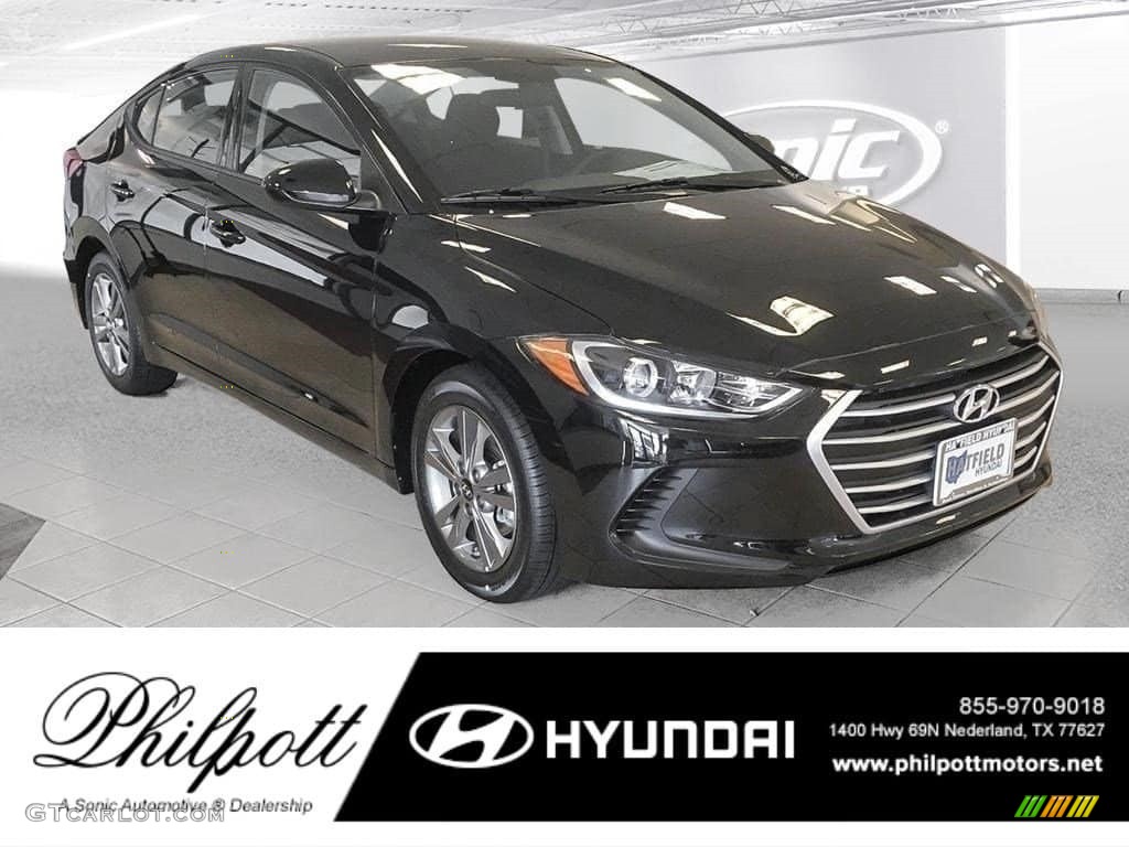 Phantom Black Hyundai Elantra