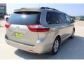 2017 Creme Brulee Mica Toyota Sienna LE  photo #8