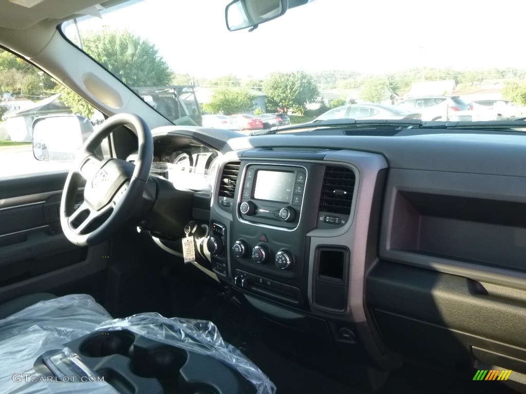 2018 1500 Express Regular Cab 4x4 - Brilliant Black Crystal Pearl / Black/Diesel Gray photo #9