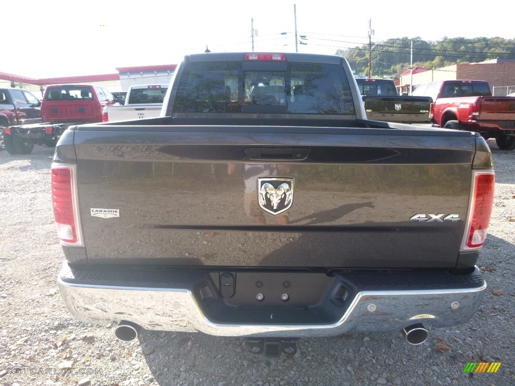 2018 1500 Laramie Crew Cab 4x4 - Granite Crystal Metallic / Black photo #4