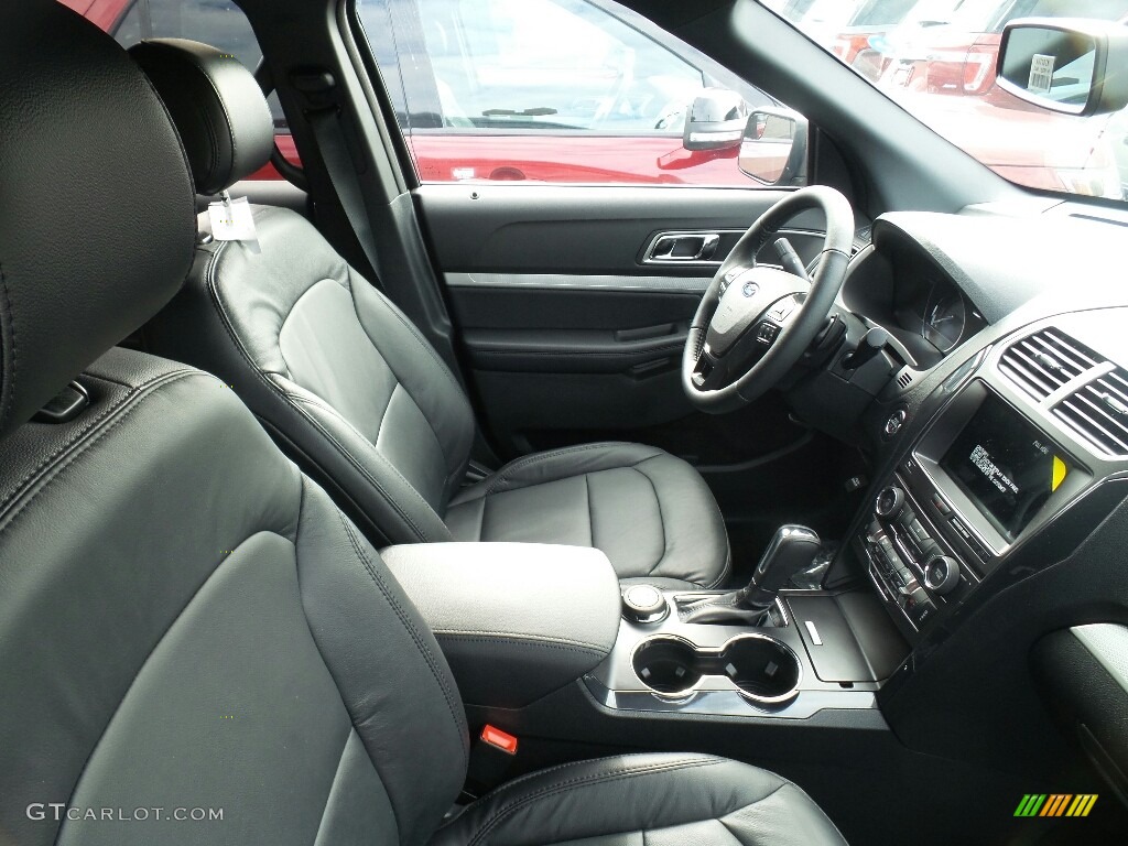 2017 Explorer XLT 4WD - Shadow Black / Ebony Black photo #3