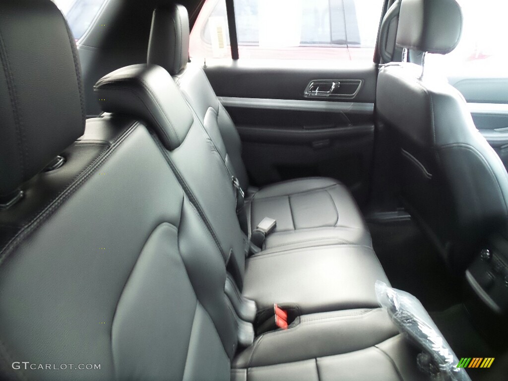 2017 Explorer XLT 4WD - Shadow Black / Ebony Black photo #4
