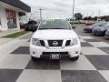 2017 Glacier White Nissan Frontier Desert Runner Crew Cab  photo #2
