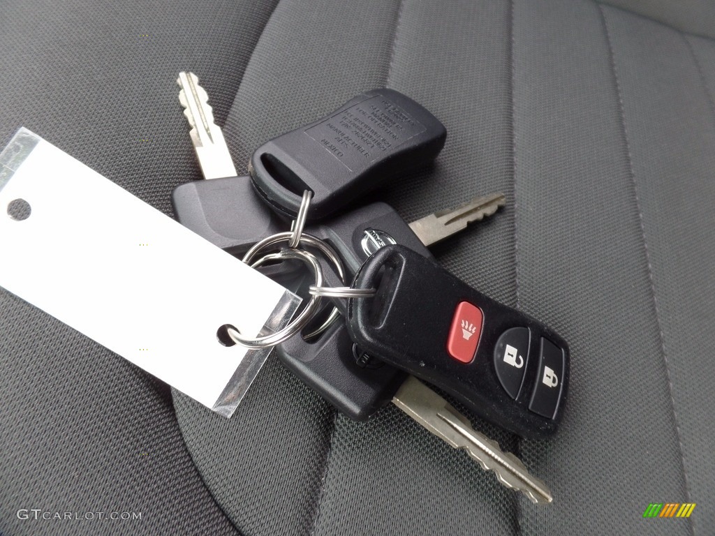 2017 Nissan Frontier Desert Runner Crew Cab Keys Photo #123302610
