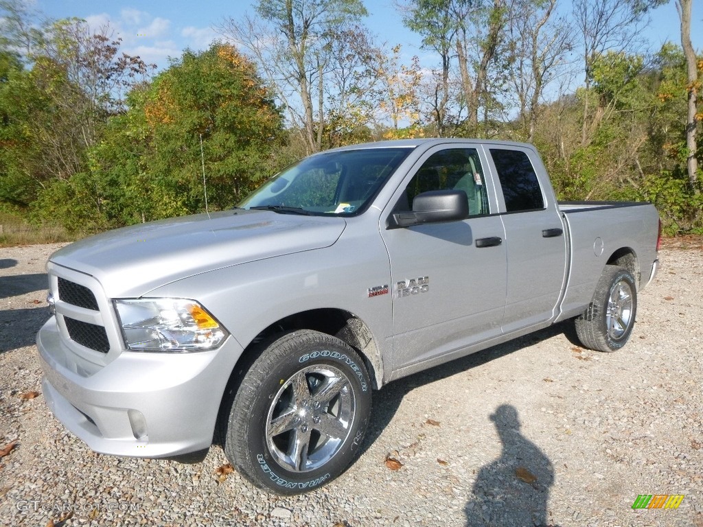 2018 1500 Express Quad Cab 4x4 - Bright Silver Metallic / Black/Diesel Gray photo #1