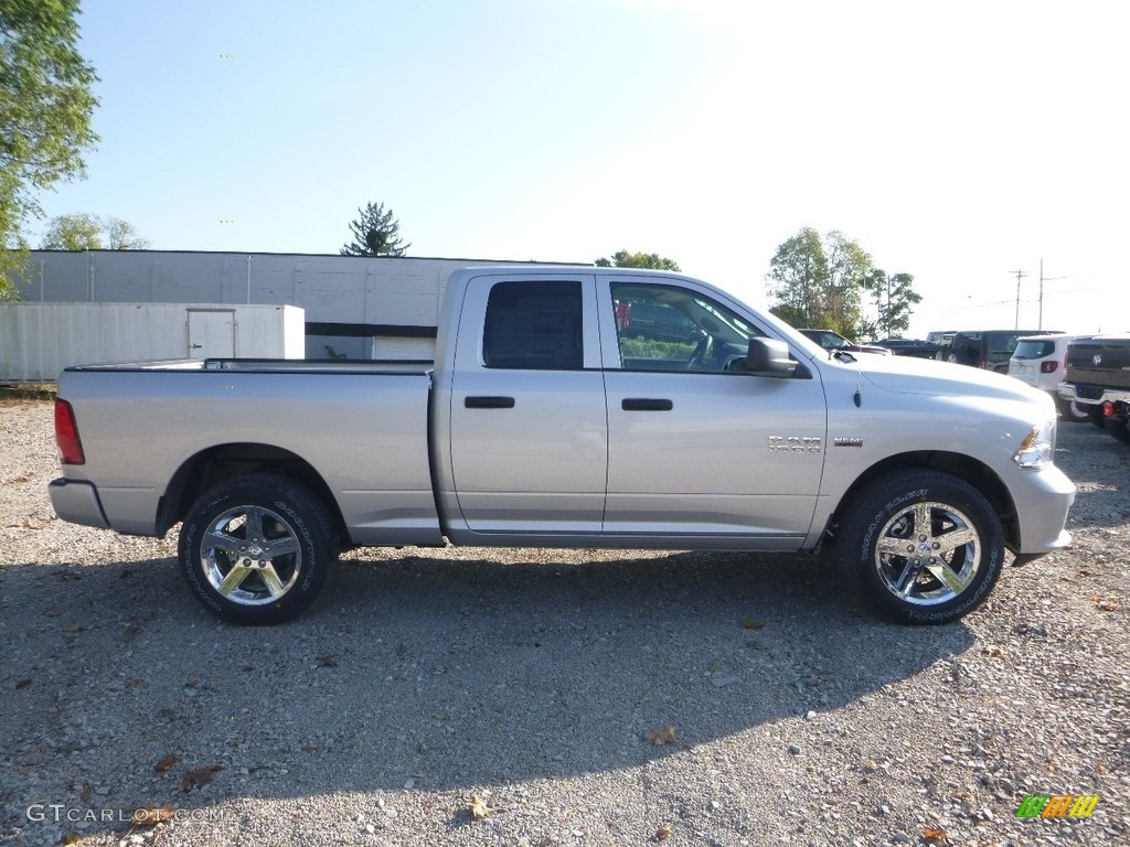 2018 1500 Express Quad Cab 4x4 - Bright Silver Metallic / Black/Diesel Gray photo #6