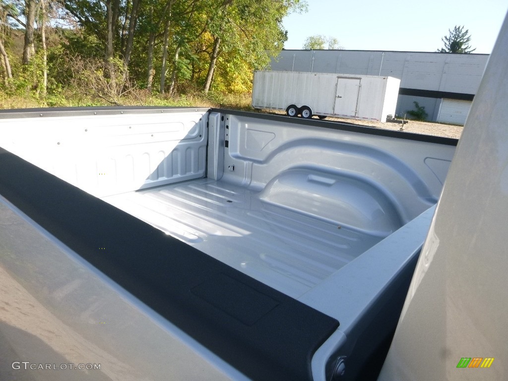2018 1500 Express Quad Cab 4x4 - Bright Silver Metallic / Black/Diesel Gray photo #14