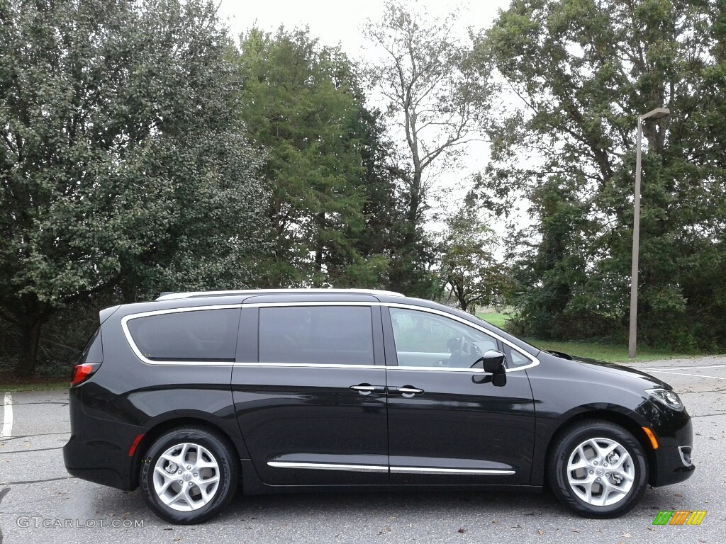Brilliant Black Crystal Pearl 2018 Chrysler Pacifica Touring L Exterior Photo #123303645