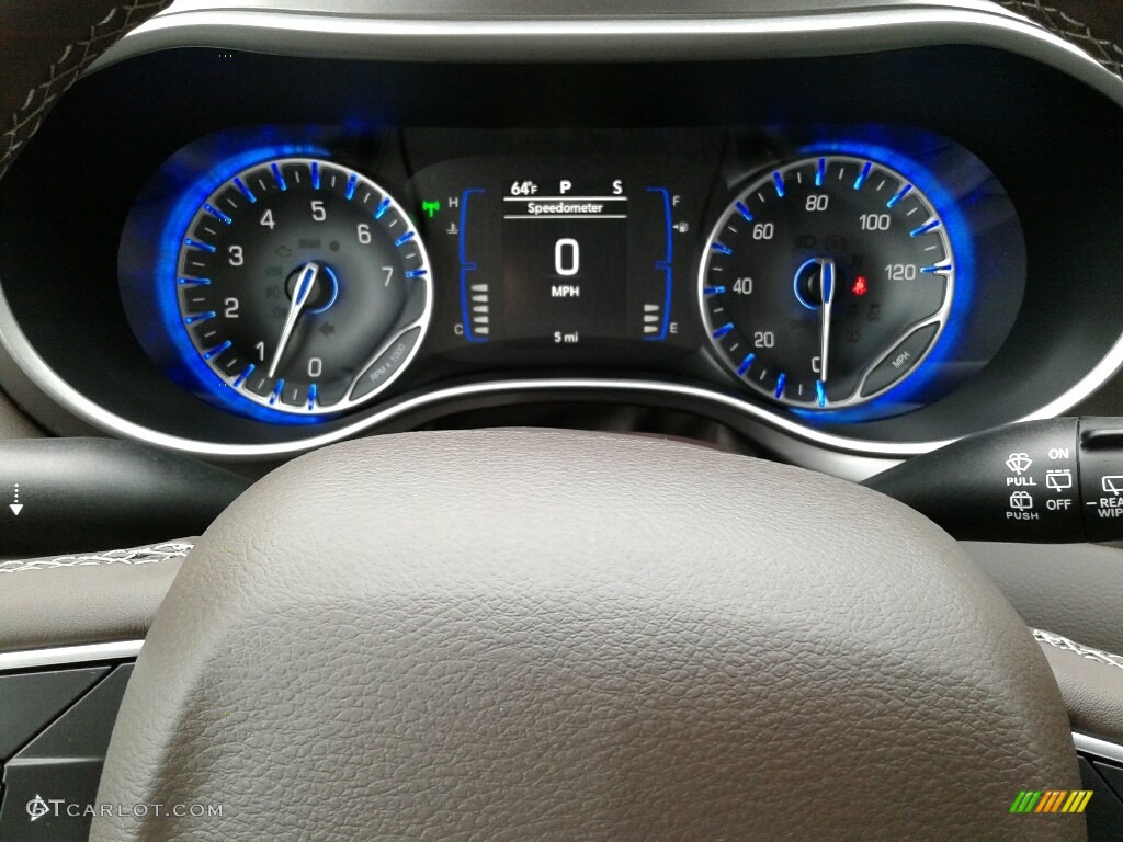 2018 Chrysler Pacifica Touring L Gauges Photo #123304152