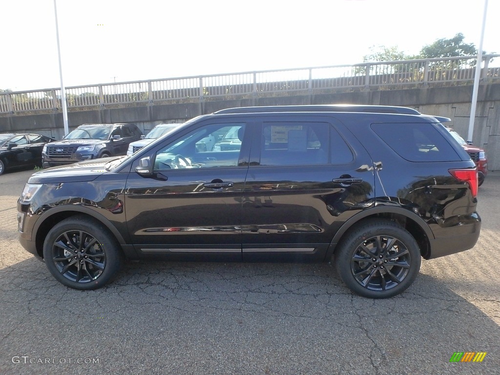 2017 Explorer XLT 4WD - Shadow Black / Ebony Black photo #5