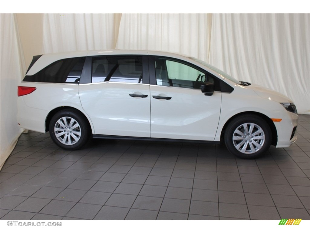 White Diamond Pearl 2018 Honda Odyssey LX Exterior Photo #123309609
