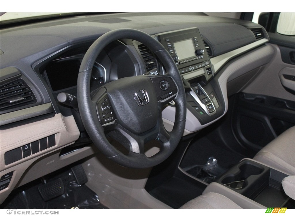 2018 Honda Odyssey LX Mocha Dashboard Photo #123309762