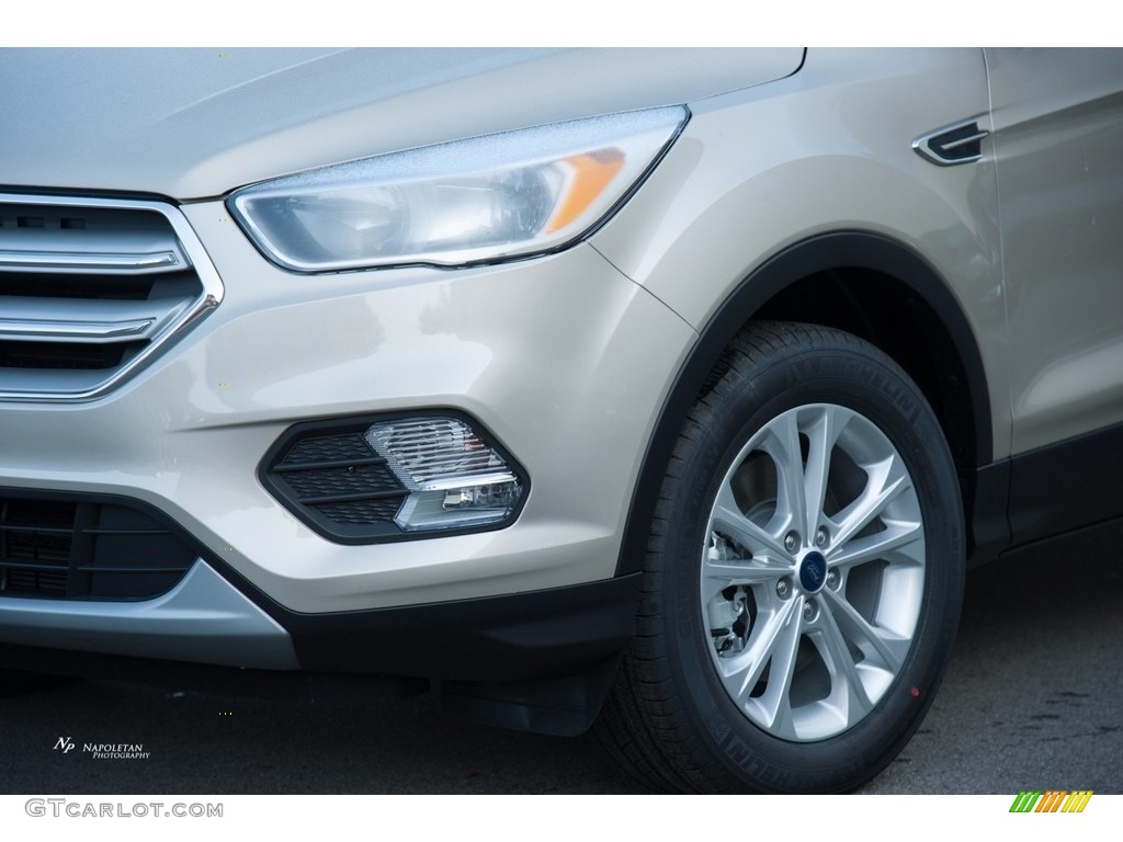 2018 Escape SE 4WD - White Gold / Charcoal Black photo #2