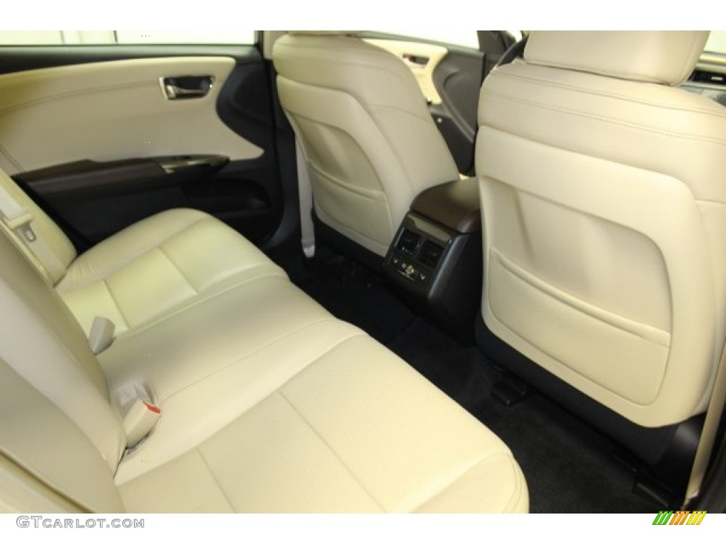 2015 Avalon Limited - Attitude Black / Almond photo #38
